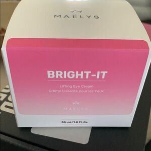 Pink and White Eye Primer for Flawless Makeup